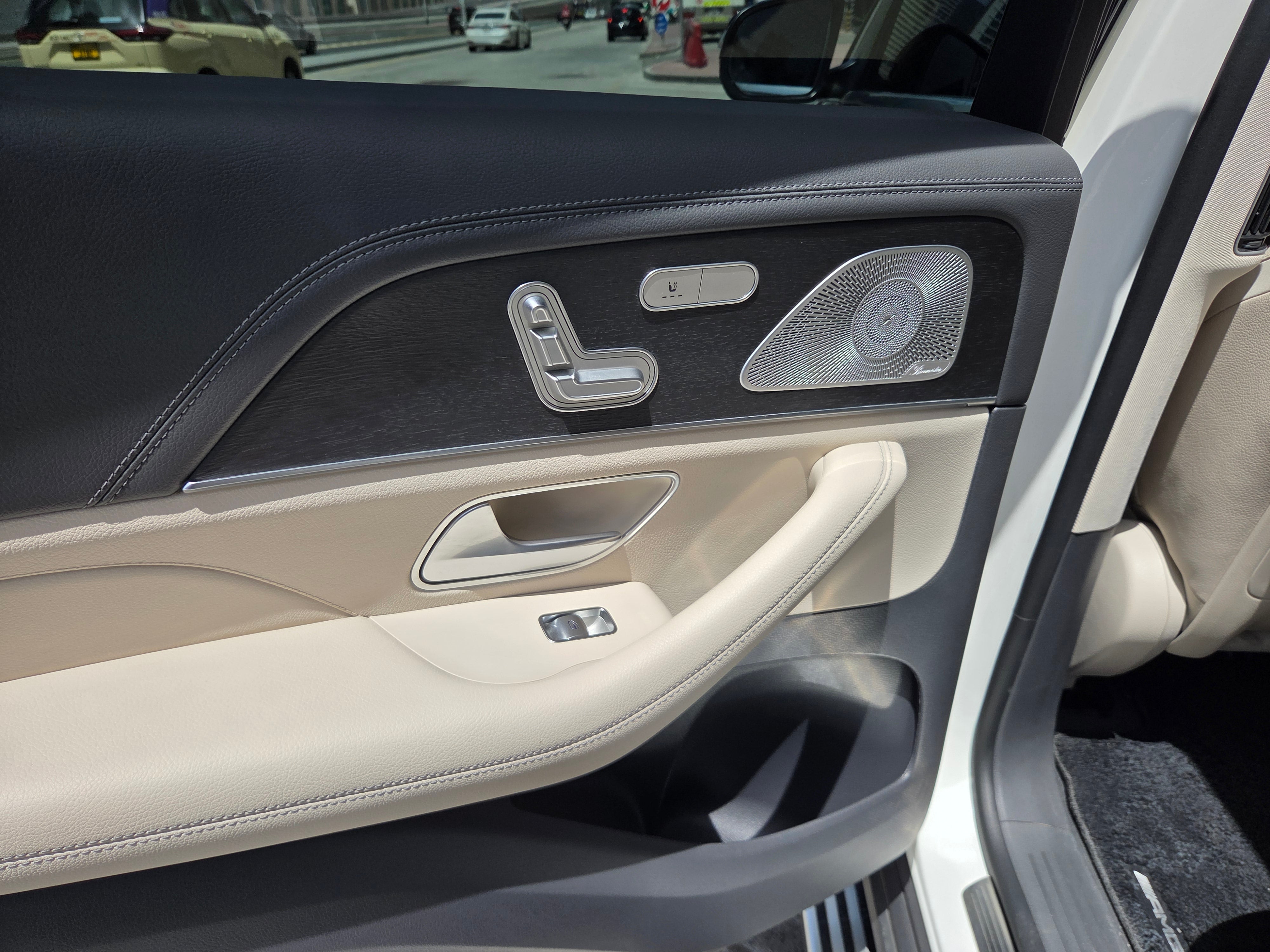 Mercedes-Benz GLS 580 2021 White with Maybach GLS White & Black Kit