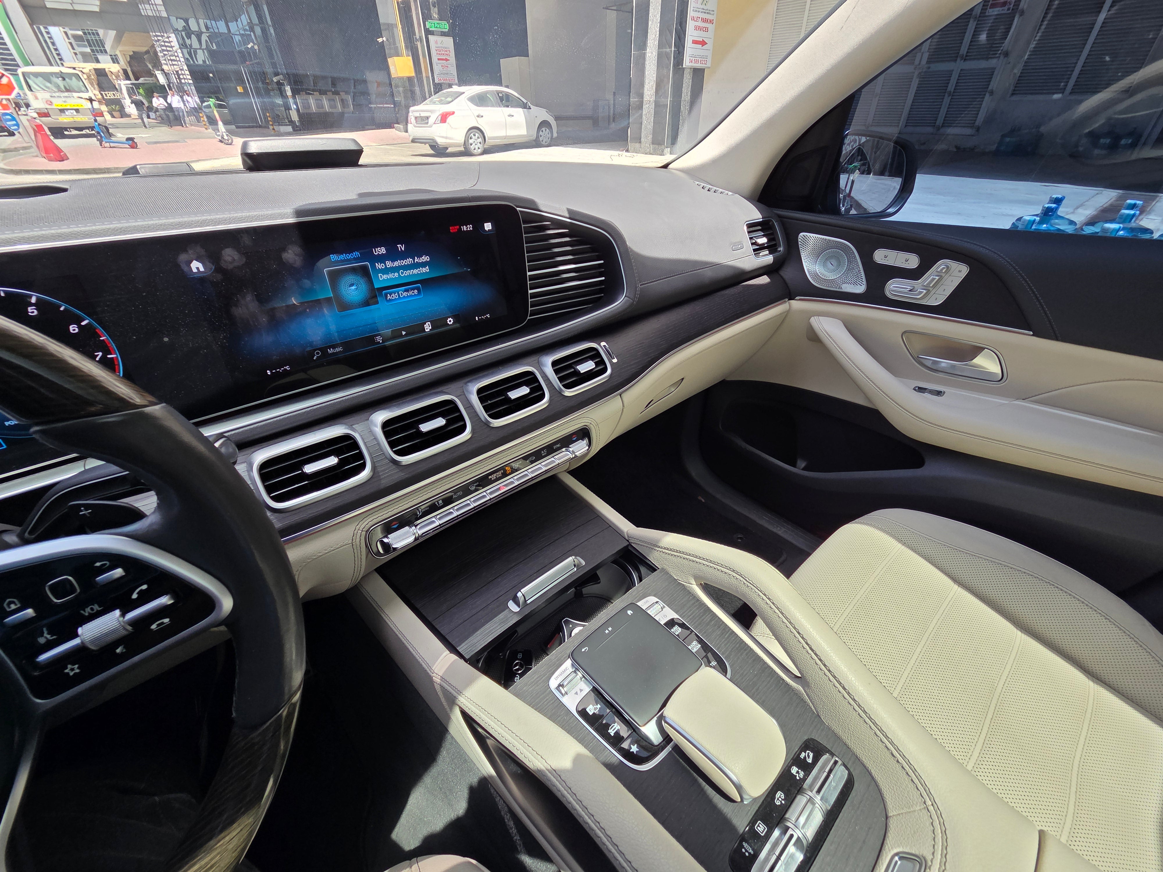 Mercedes-Benz GLS 580 2021 White with Maybach GLS White & Black Kit