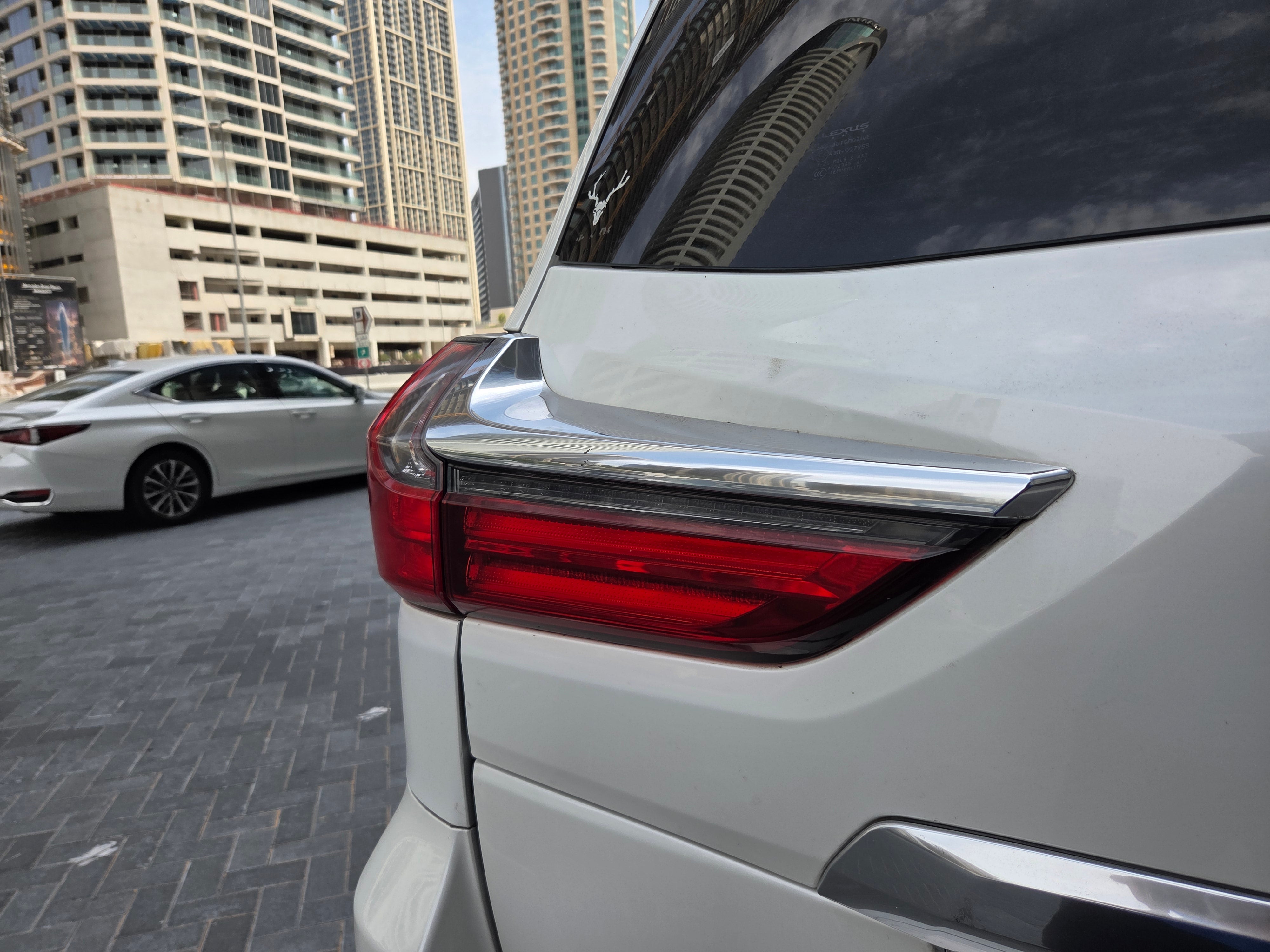 Lexus LX 570 2016 White