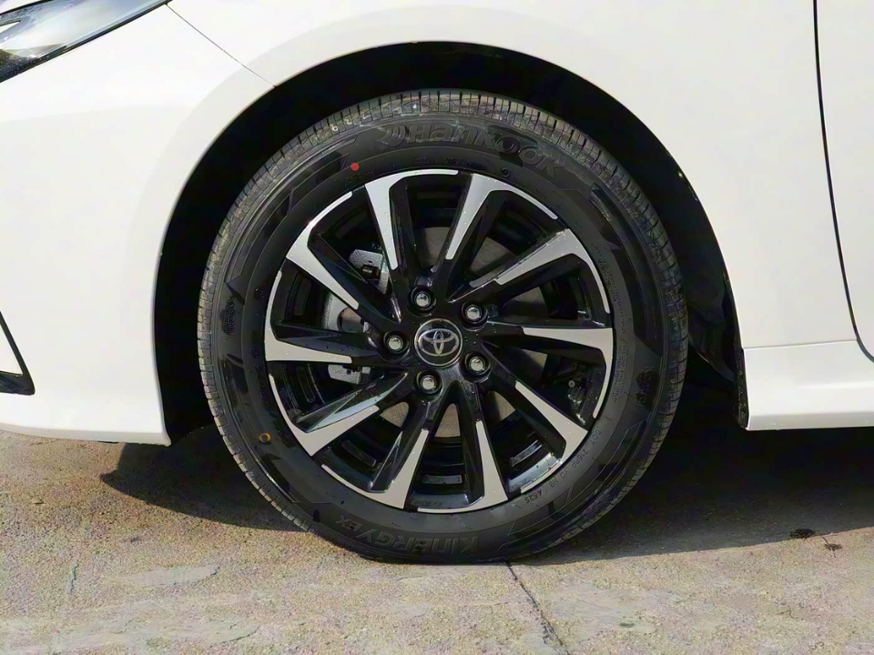 Toyota Corolla Hybrid 2026