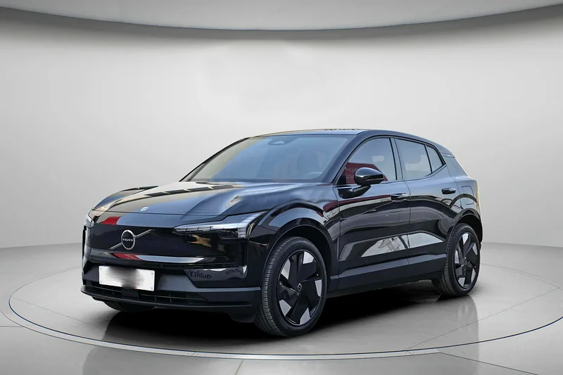 Volvo EX30 Plus 2024