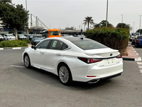 Lexus ES 350 2025 white