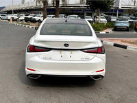 Lexus ES 350 2025 white
