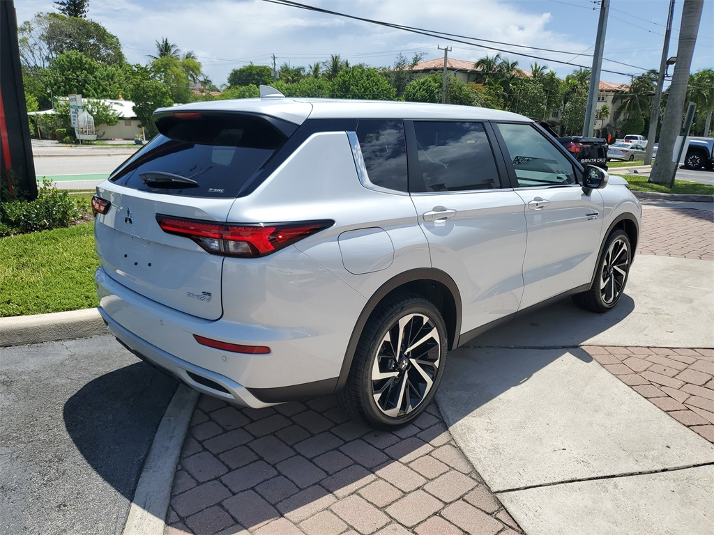 Mitsubishi Outlander SE PHEV 2025