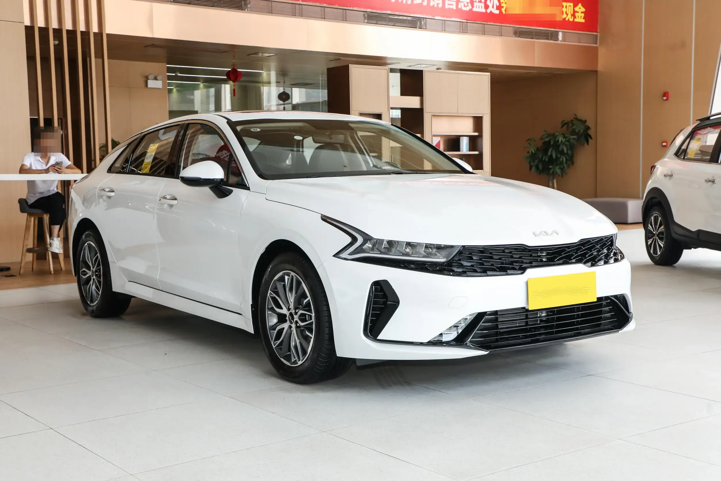 Kia K5 2025 – Stylish Sedan Chinese Specs