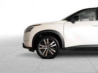 Nissan Pathfinder SV 2024 white