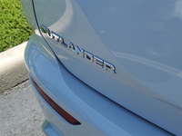 2025 Mitsubishi Outlander SE PHEV