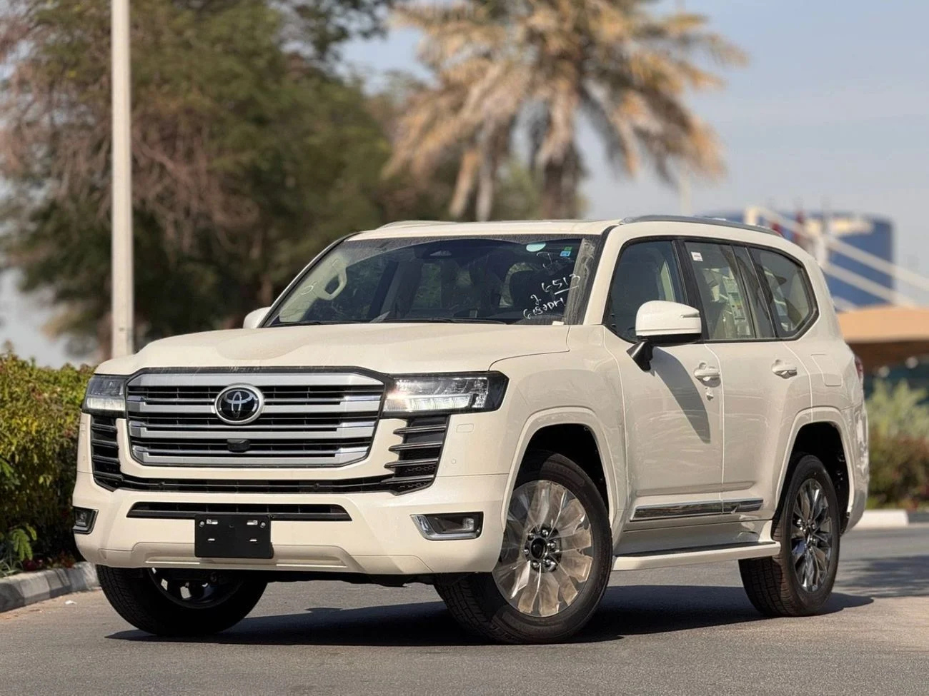 Toyota Land Cruiser GXR 2026 White