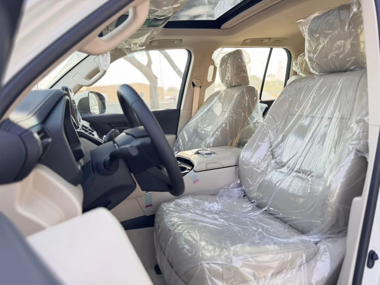Toyota Land Cruiser GXR 2026 white
