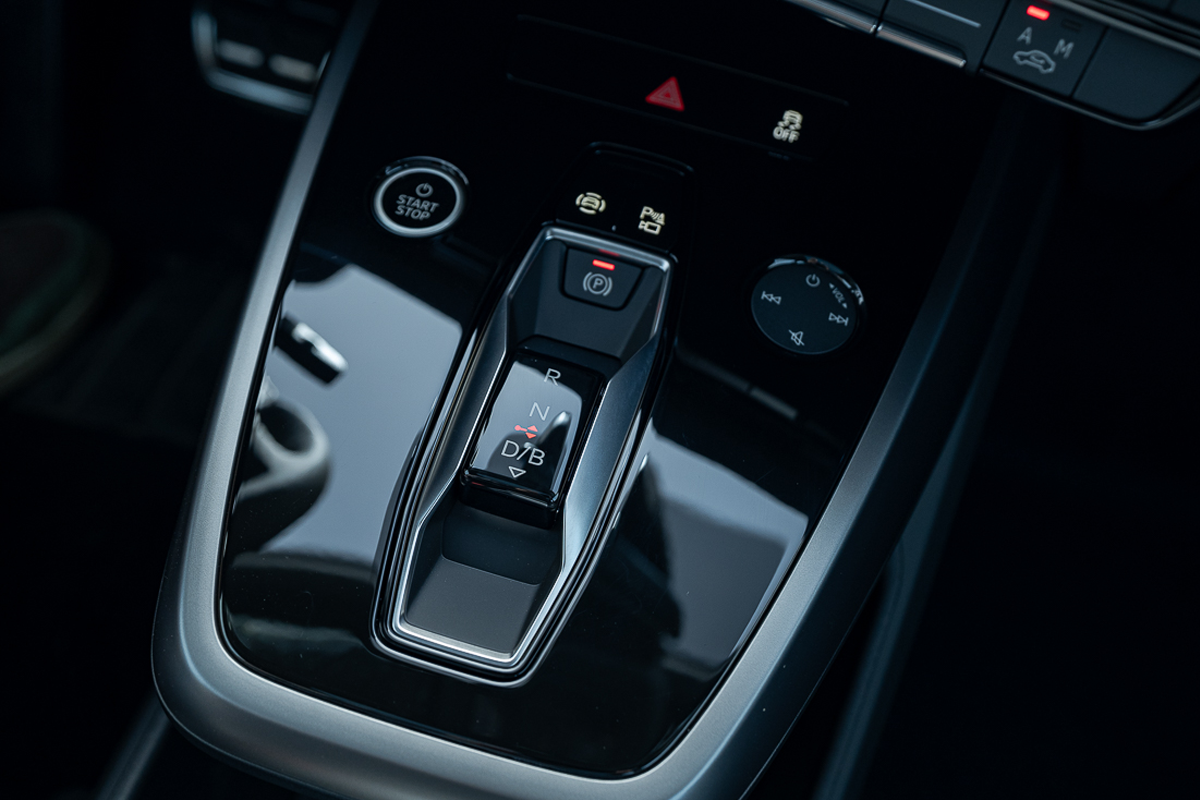 Audi Q4 40 e-tron 2024 Quantum Grey