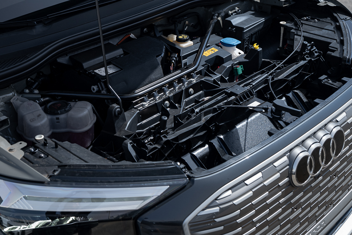 Audi Q4 40 e-tron 2024 Quantum Grey