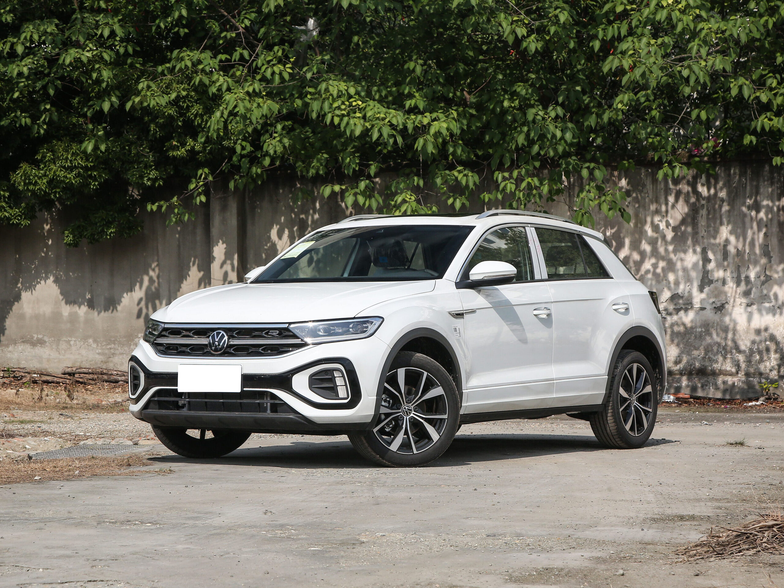 Volkswagen T-Roc 2024 – Compact SUV