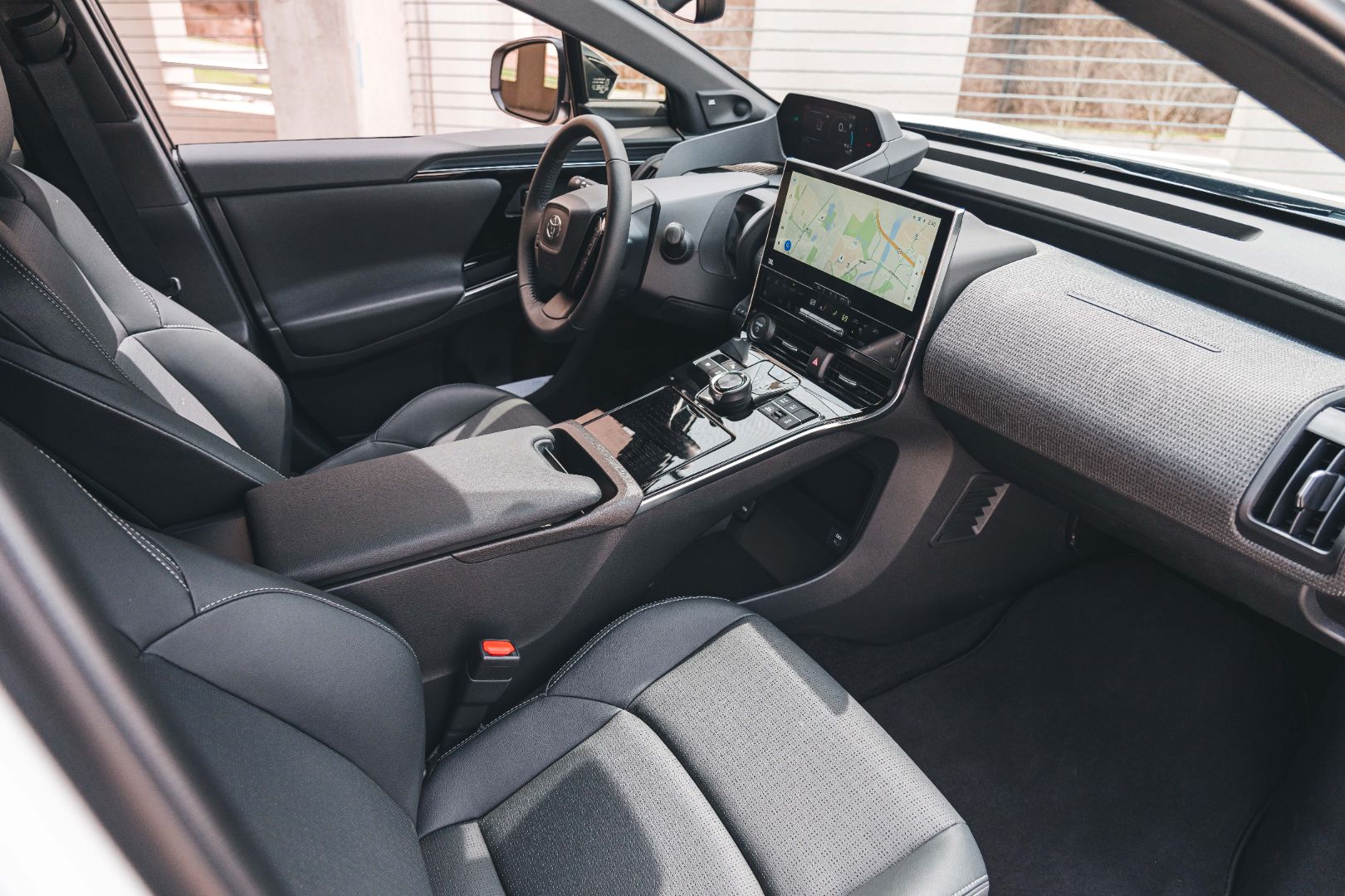 2025 Toyota bZ4X Full Option