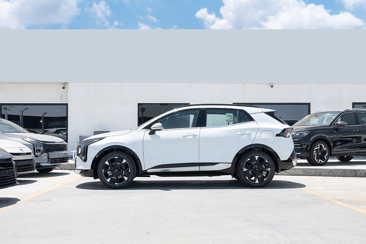 KIA Sportage white