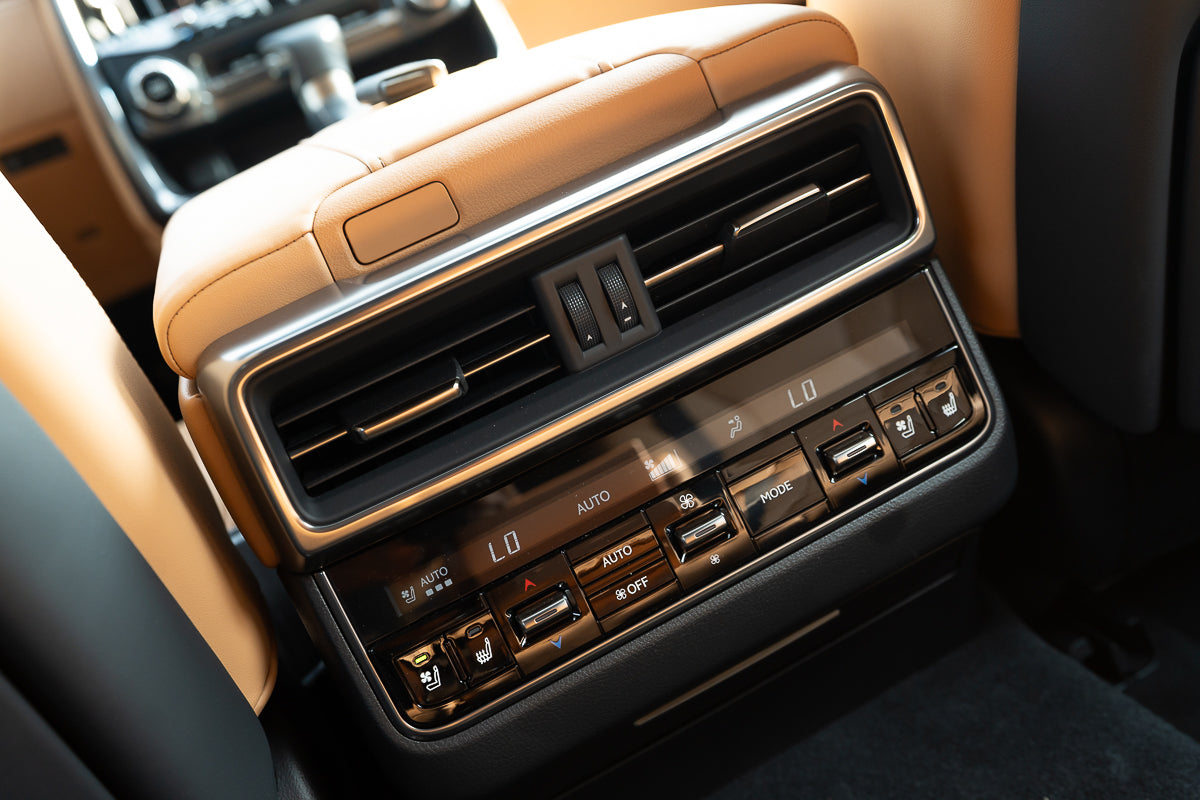 Lexus LX 600 2025 Black 3.5L 7 Seater