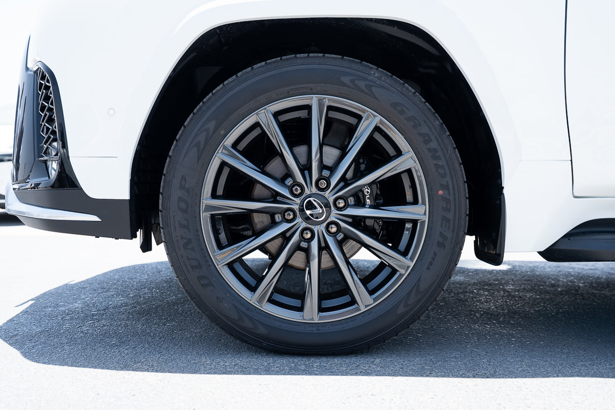 Lexus LX 700h F Sport 2026 White