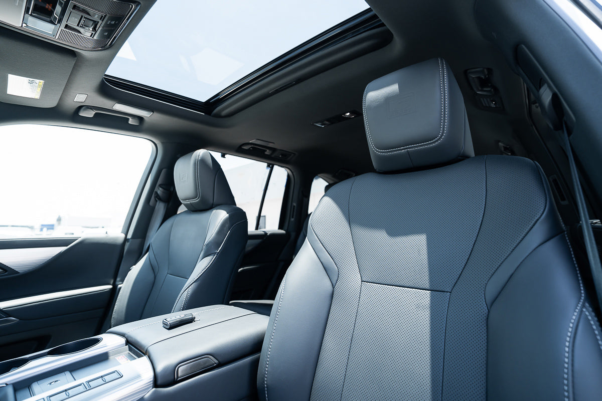 Lexus LX 700h F Sport 2026 White