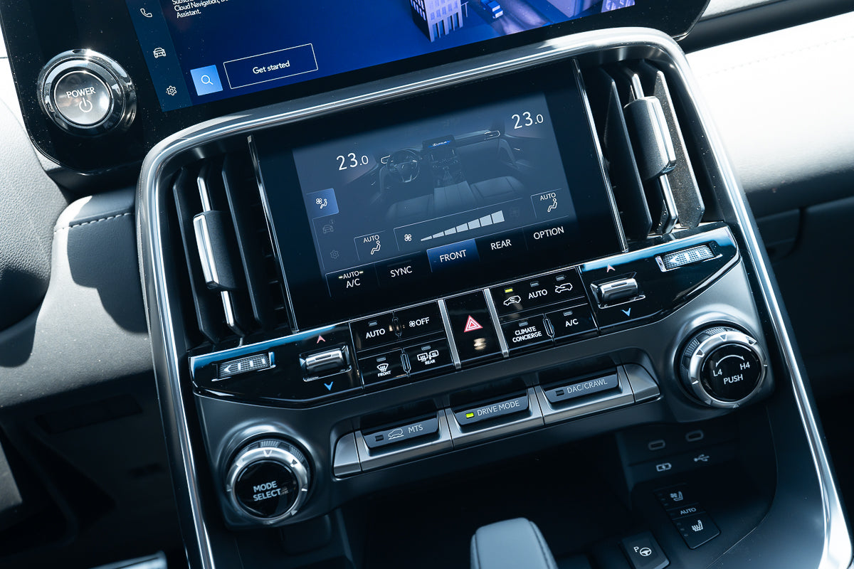 Lexus LX 700h F Sport 2026 White