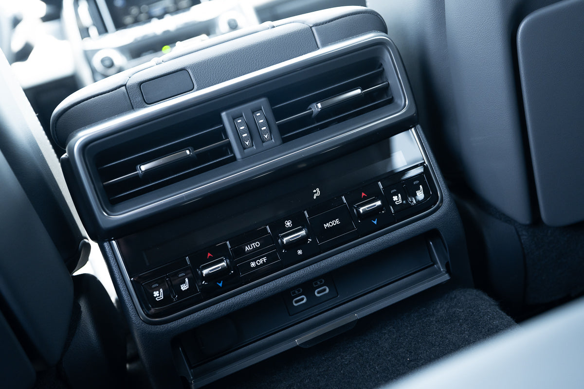 Lexus LX 700h F Sport 2026 White