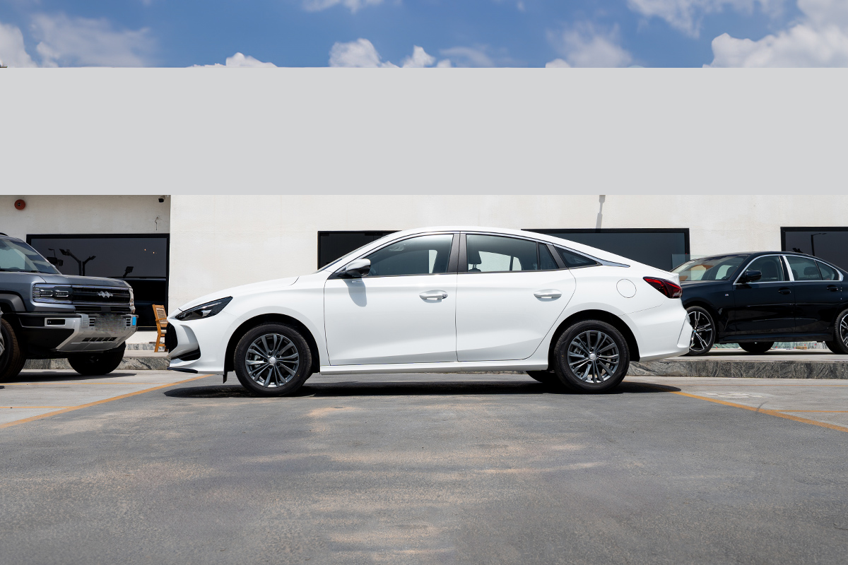 MG5 180DVVT Luxury 2025