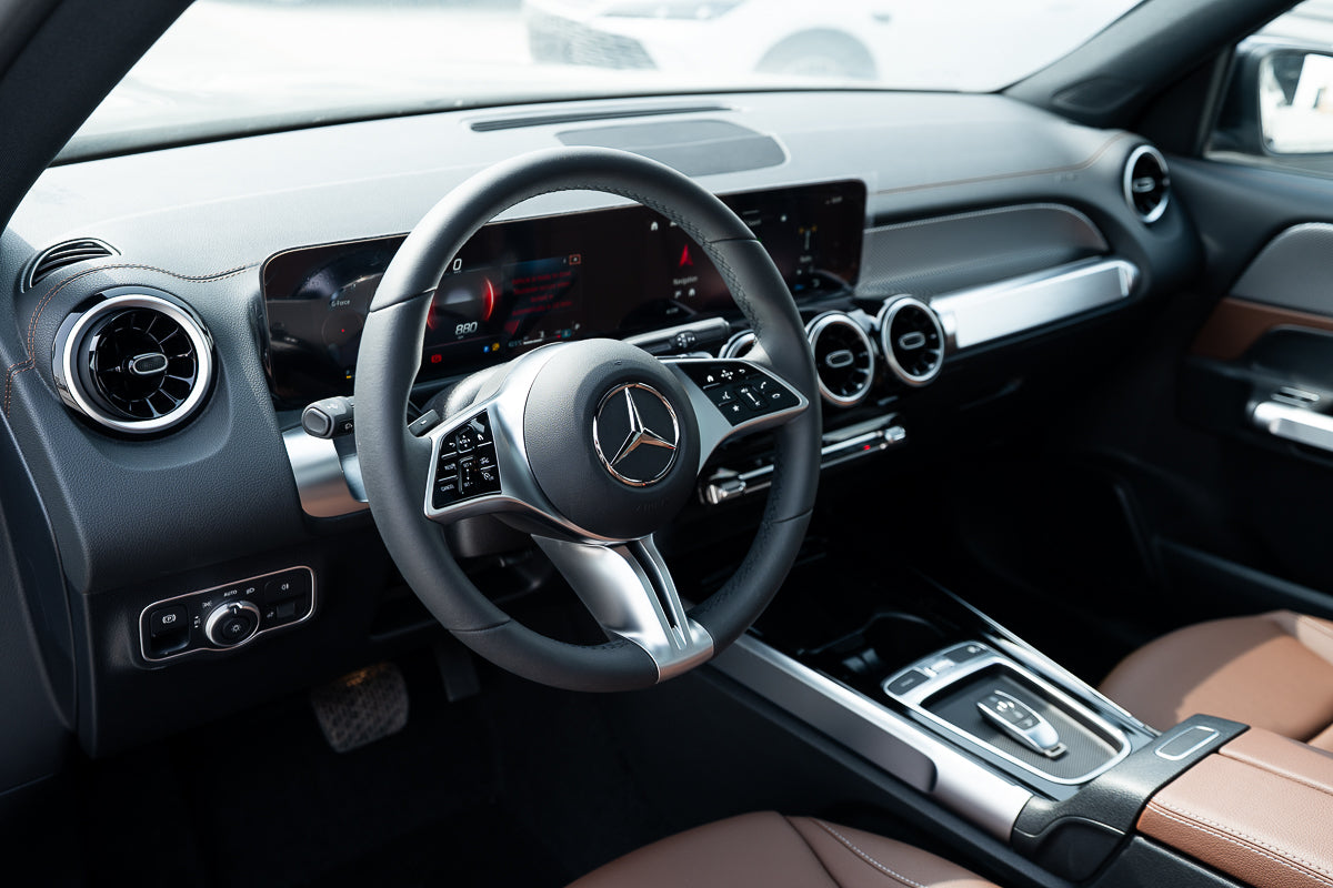 Mercedes-Benz GLB 200 2025 Black