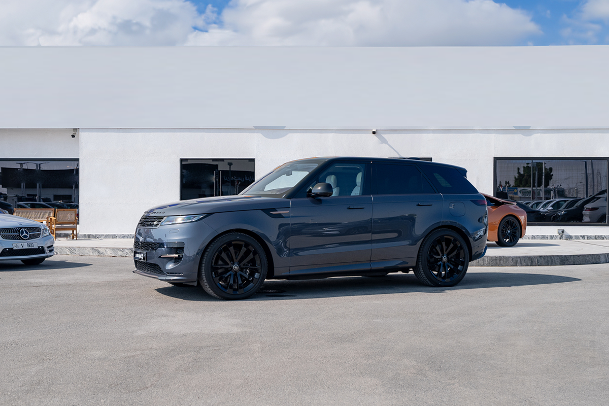 Range Rover Sport First Edition 3.0L Hybrid 2024 – Gray Luxury SUV