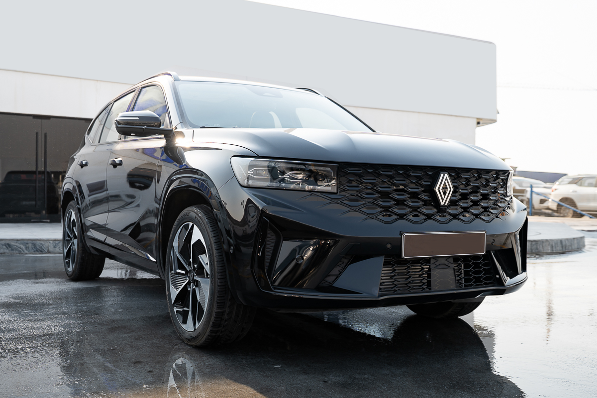 Renault Koleos Iconic 2026 black