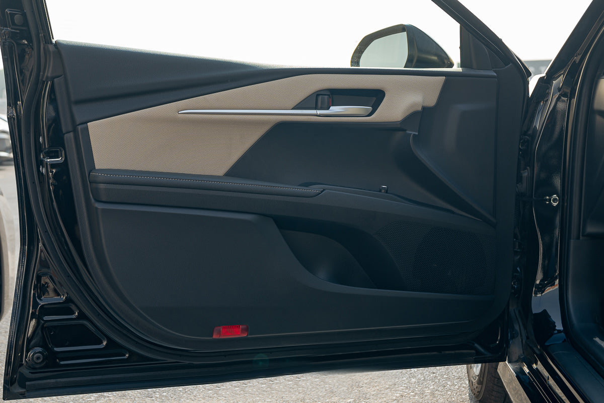 Toyota Camry E Plus HEV 2025 Black