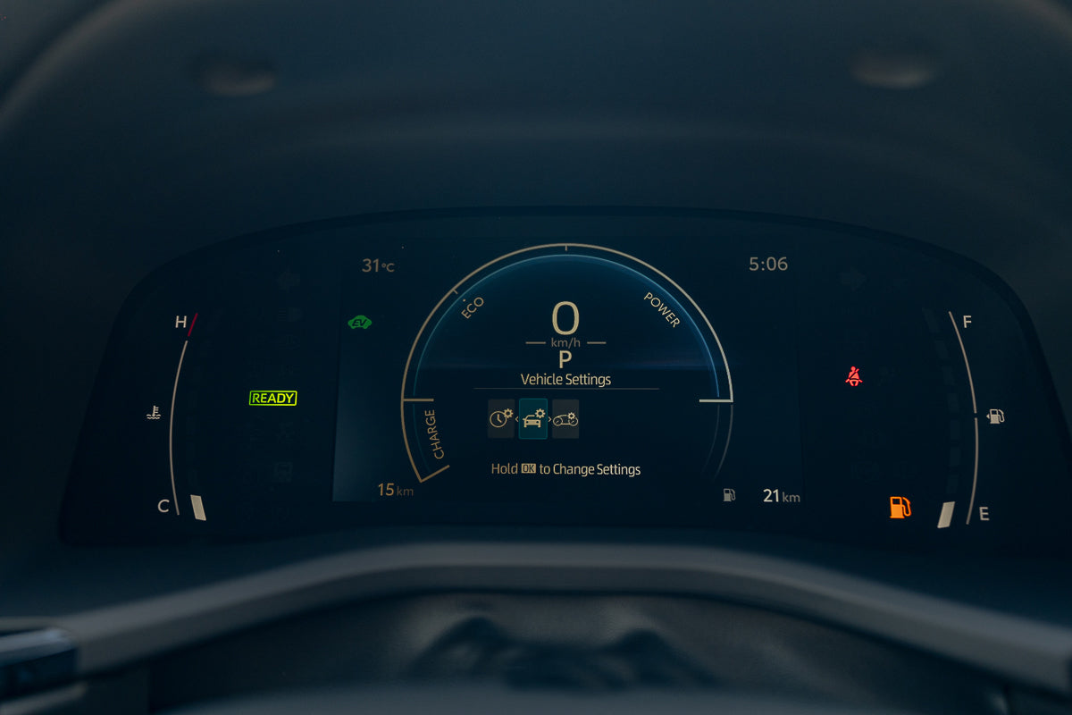 Toyota Camry E Plus HEV 2025 Black