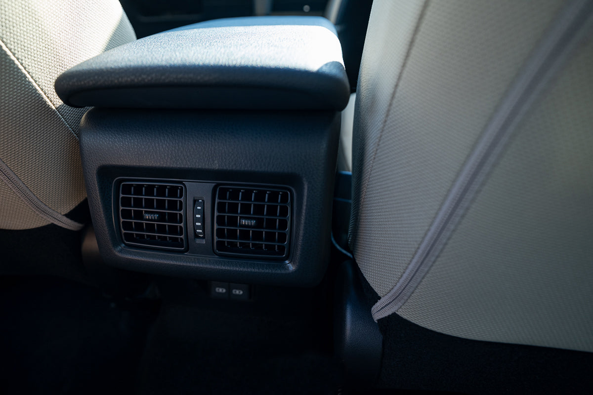 Toyota Camry E Plus HEV 2025