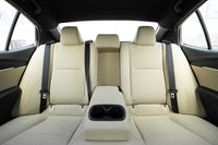 Toyota Camry E Hybrid 2026 white