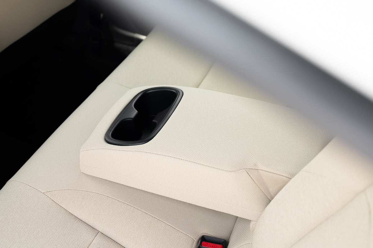 Toyota Camry E Hybrid 2026 white