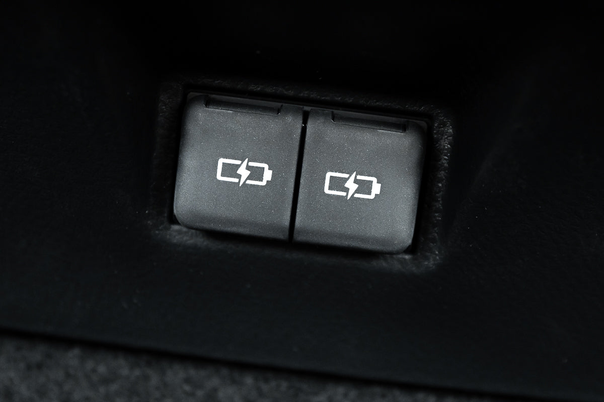 Toyota Camry E Hybrid 2026 white