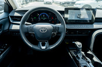 Toyota Camry Hybrid 2025 Luxury Edition
