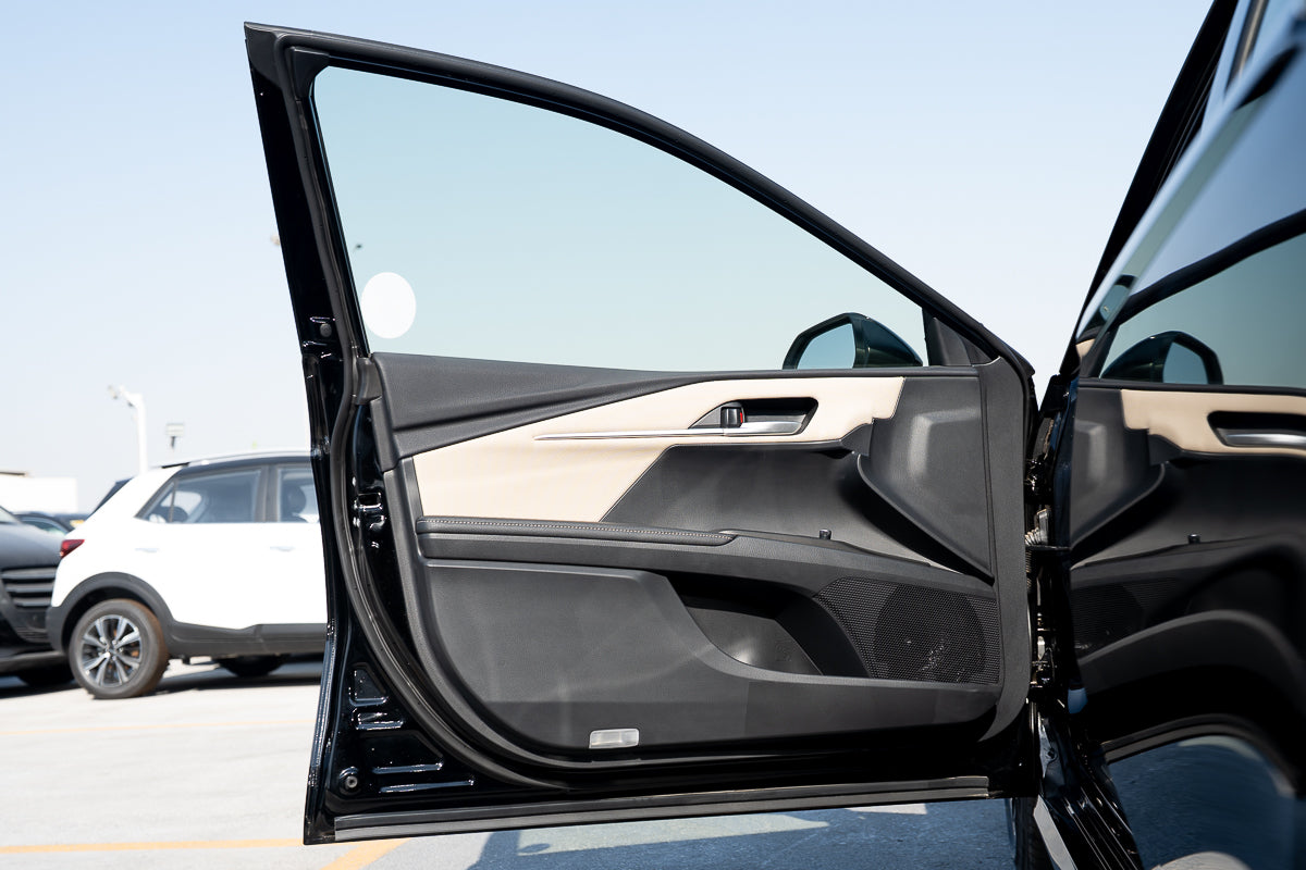 Toyota Camry LE Hybrid 2026 Black
