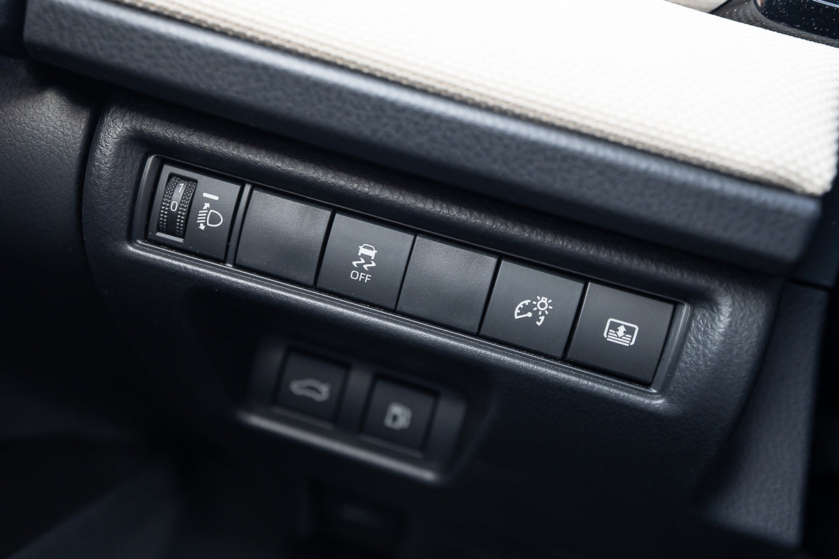 Toyota Camry LE Hybrid 2026 Black