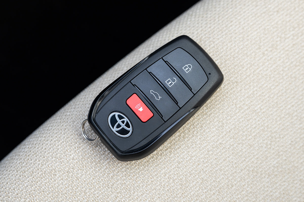 Toyota Camry LE Hybrid 2026 Black