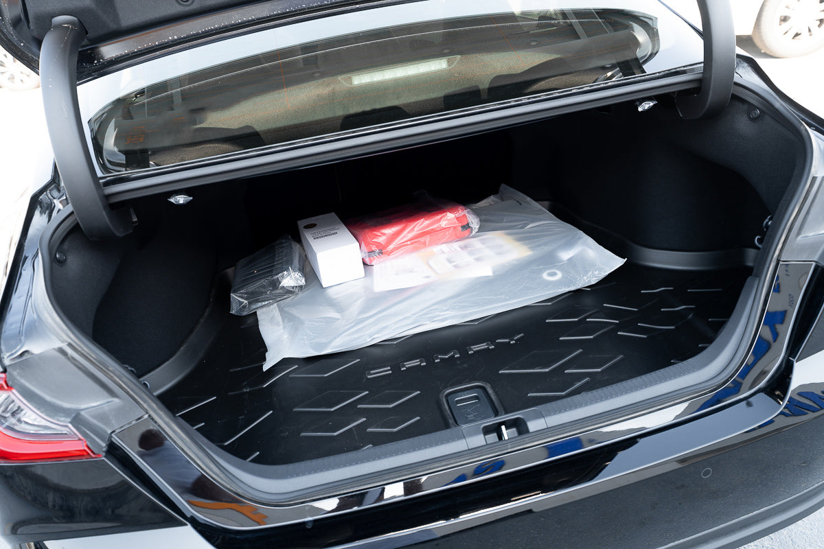 Toyota Camry LE Hybrid 2026 Black