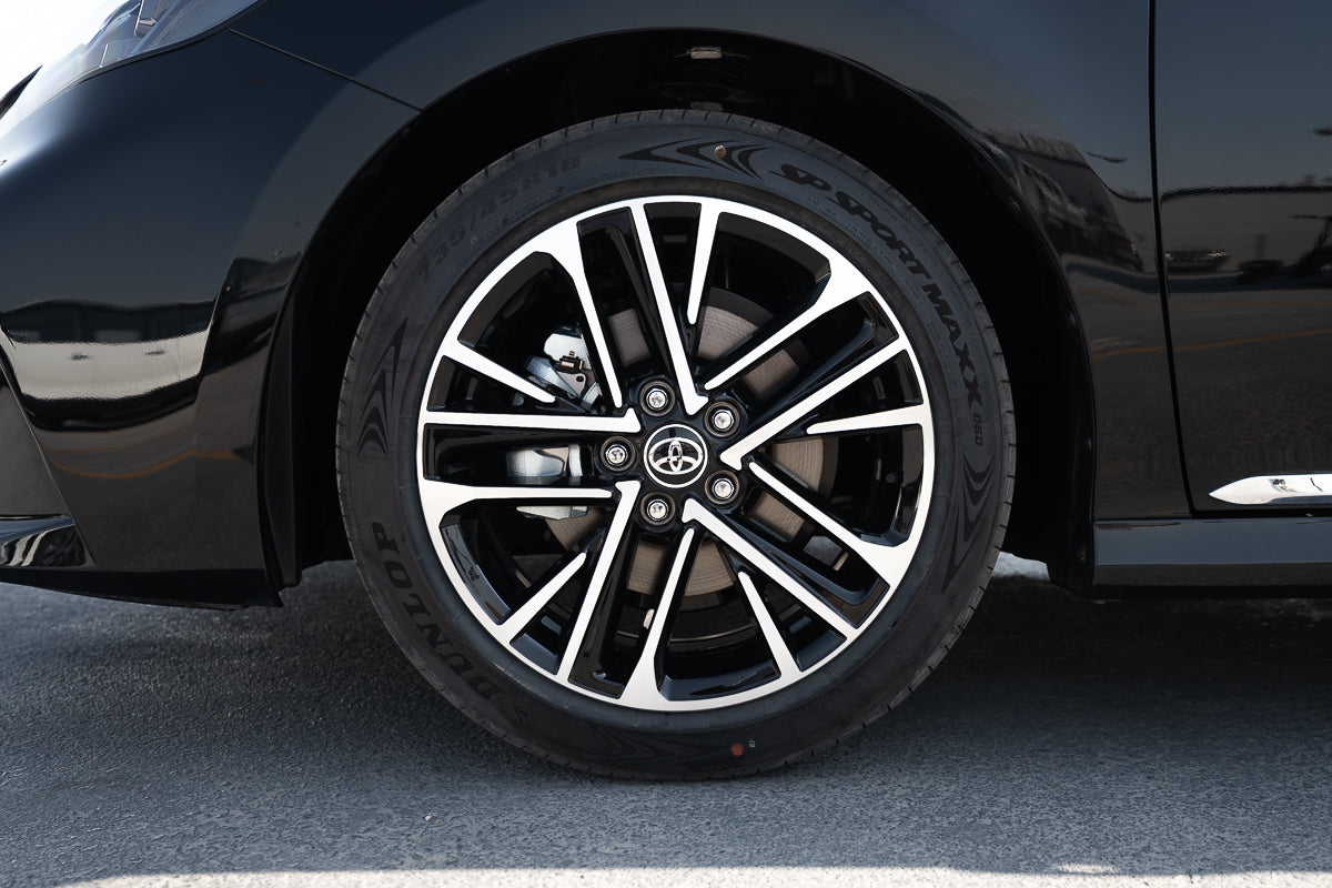 Toyota Camry LE Hybrid 2026 Black