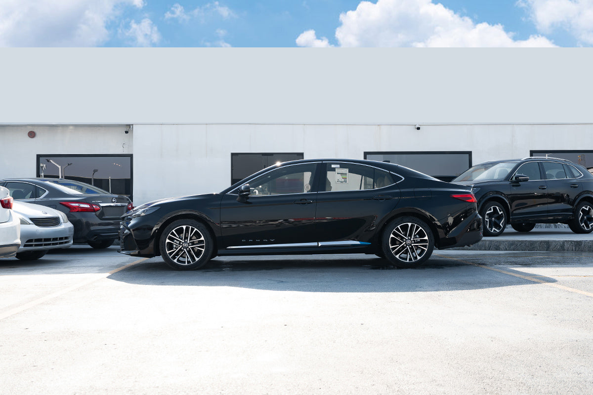 Toyota Camry LE Hybrid 2026 Black