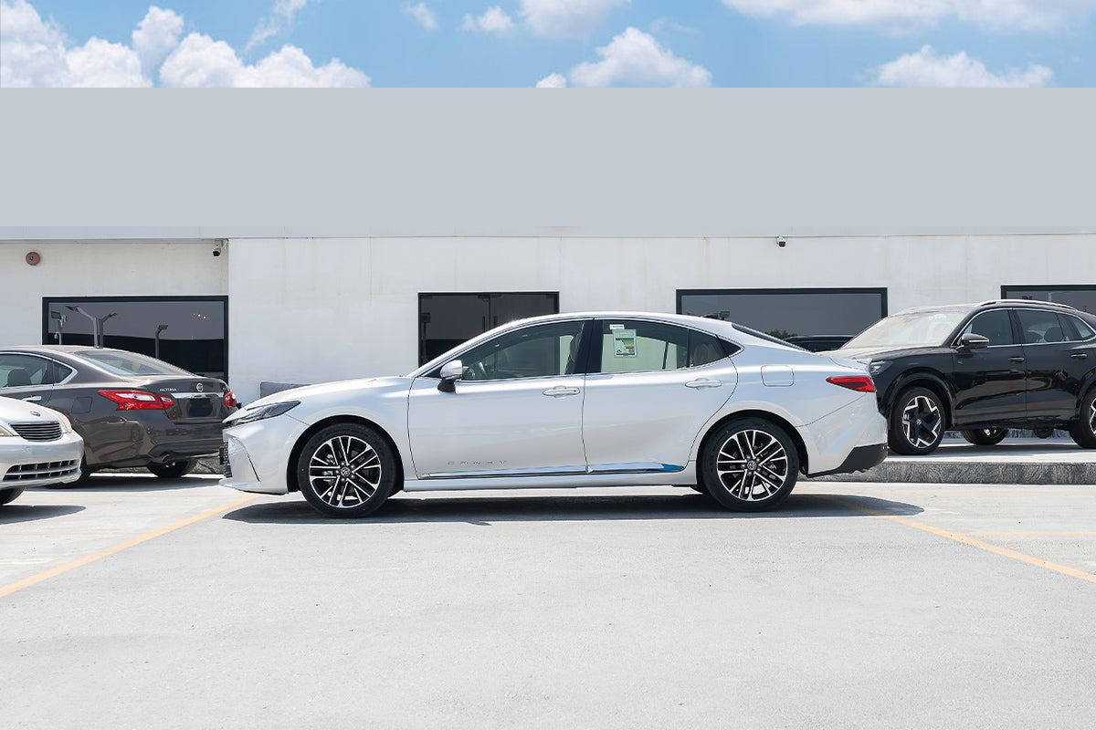 Toyota Camry LE Hybrid 2026 silver