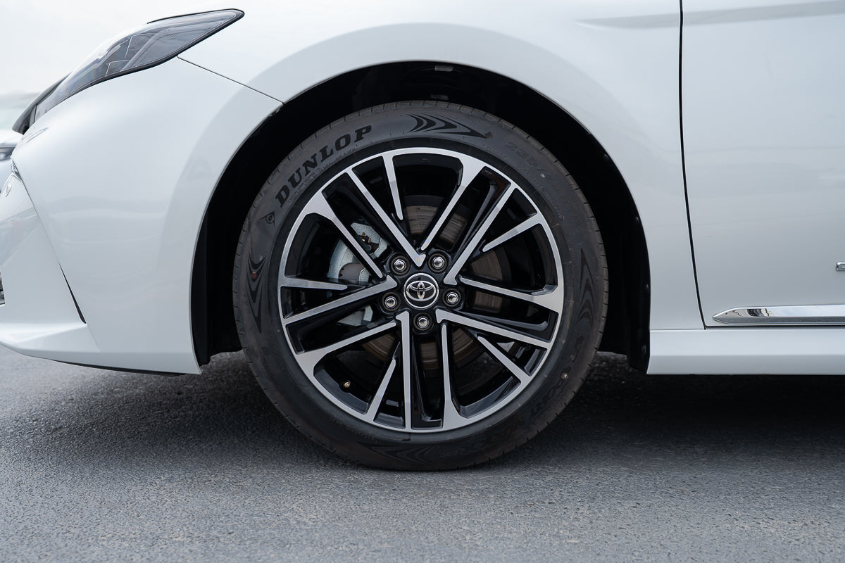 Toyota Camry LE Hybrid 2026 white