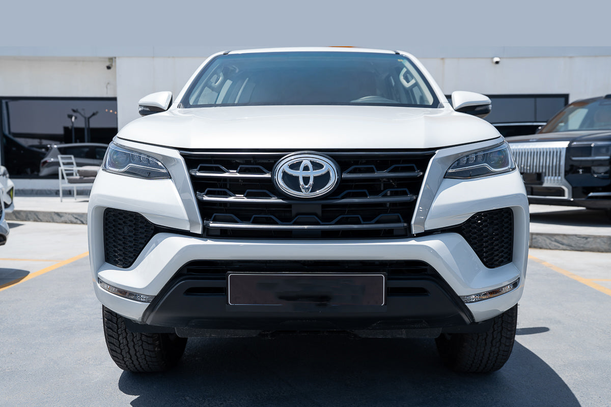 Toyota Fortuner 2026 2.7L Petrol 4x4 White