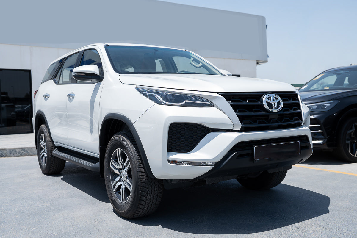 Toyota Fortuner 2026 2.7L Petrol 4x4 White