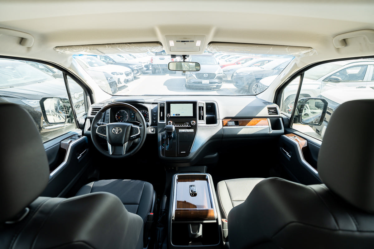 Toyota Granvia 2025