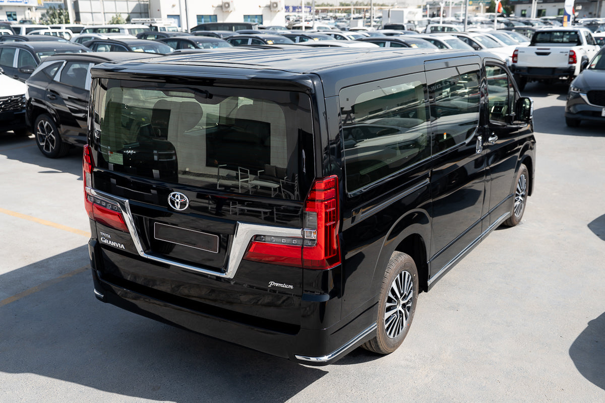 Toyota Granvia 2025