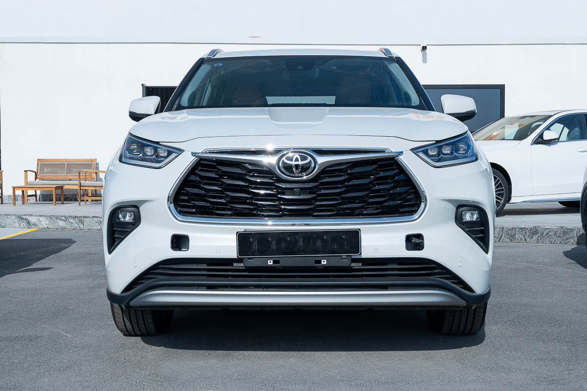 Toyota Highlander 2.5 Hybrid 4WD 7-Seater Limited Edition 2024 – White | Premium SUV