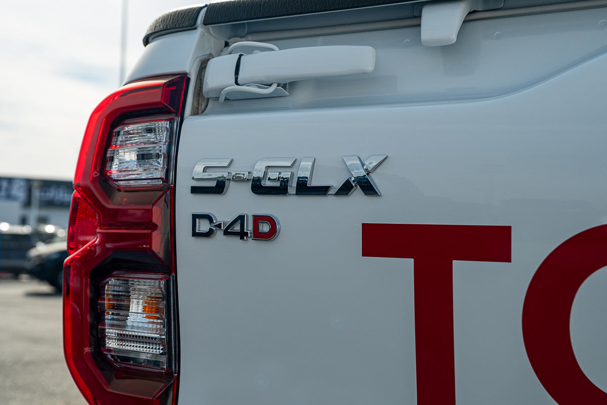 Toyota Hilux 2024 4x4 pickup