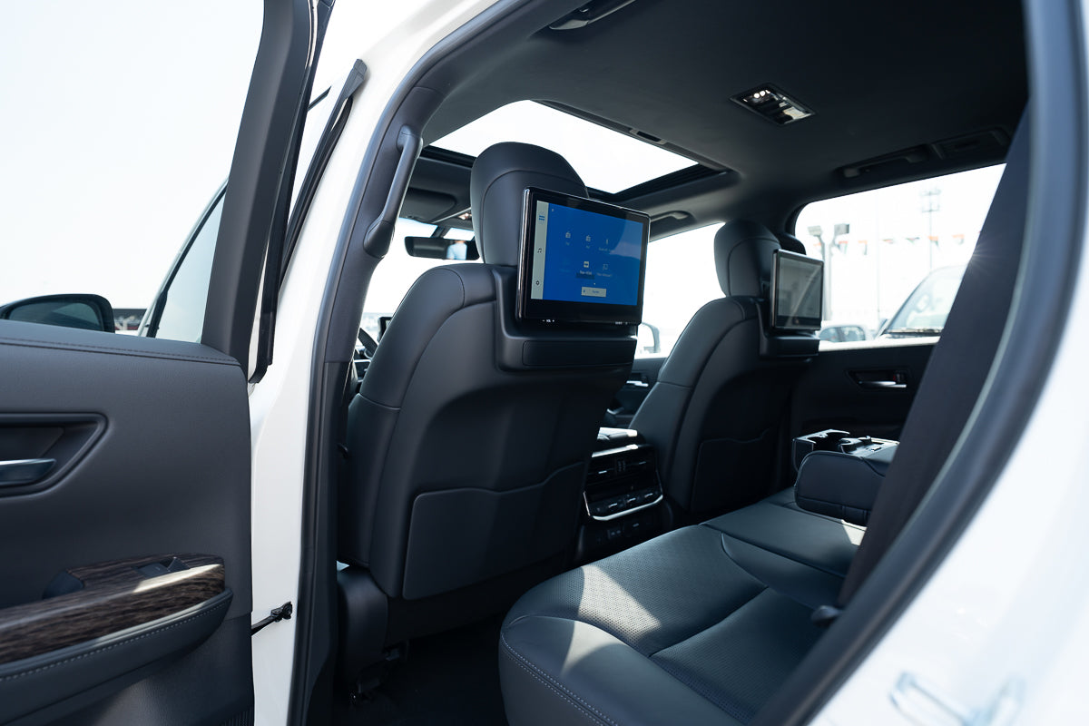 Toyota Land Cruiser VX 2025 White