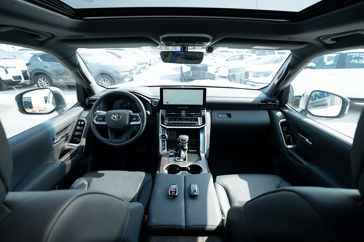 Toyota Land Cruiser VX 2025 White